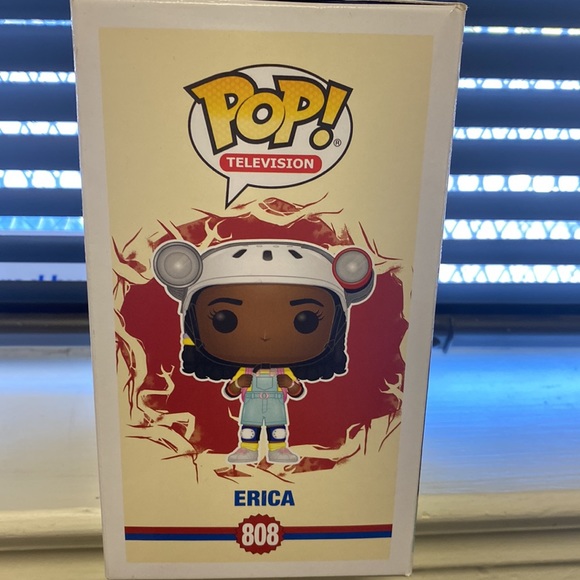 🤩STRANGER THINGS FUNCO POP “ERICA 808” New In Box🤩 - Picture 5 of 5